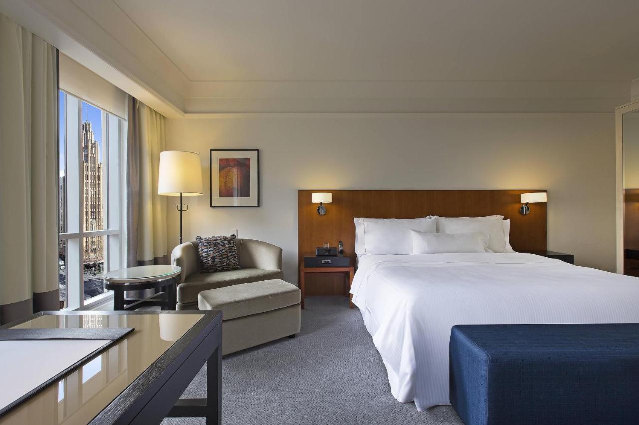 The Westin Melbourne Hotel Екстериор снимка A guest room at the Westin Palace Madrid