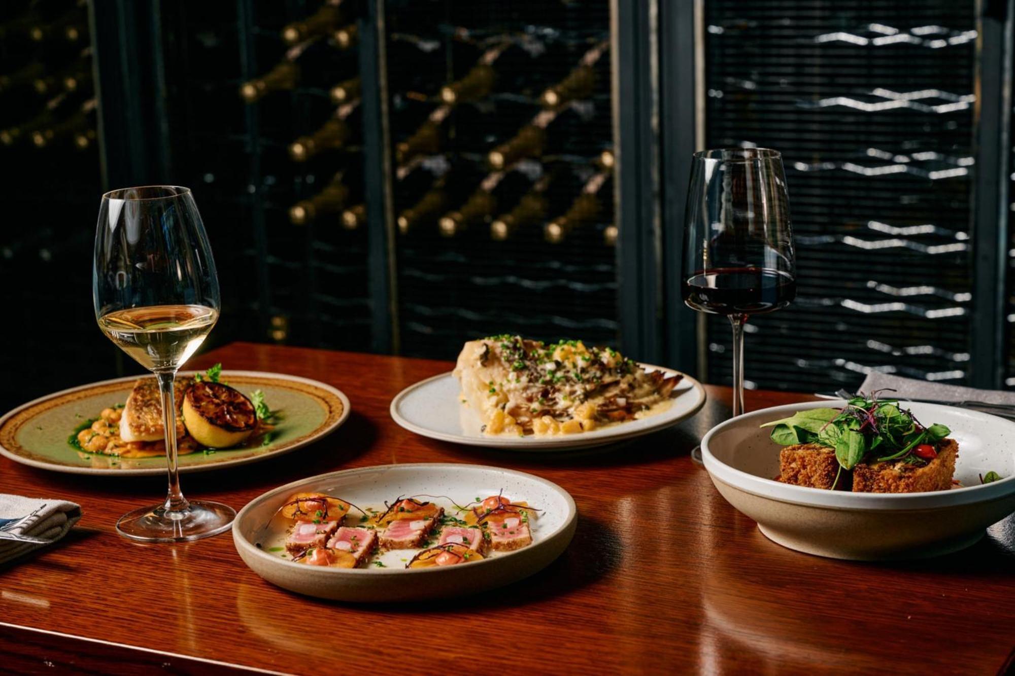The Westin Melbourne Hotel Екстериор снимка A selection of dishes at the restaurant